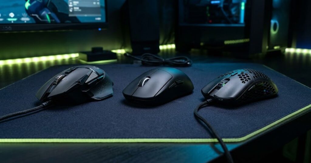 Comparison between heavy, medium, and lightweight gaming mice for Valorant