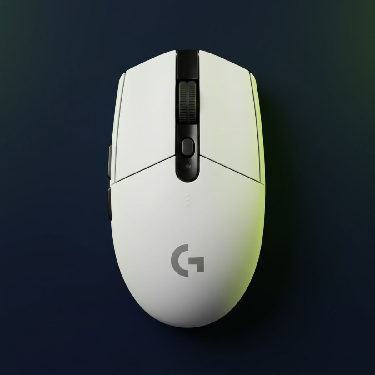White Logitech G305 Lightspeed wireless gaming mouse displayed on a clean background for budget FPS gaming.