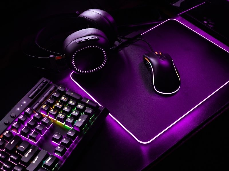 Gaming mousepad for control and desk setup